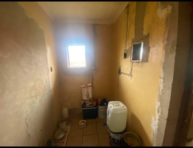 4 BEDROOM HOUSE FOR SALE IN AERORAND